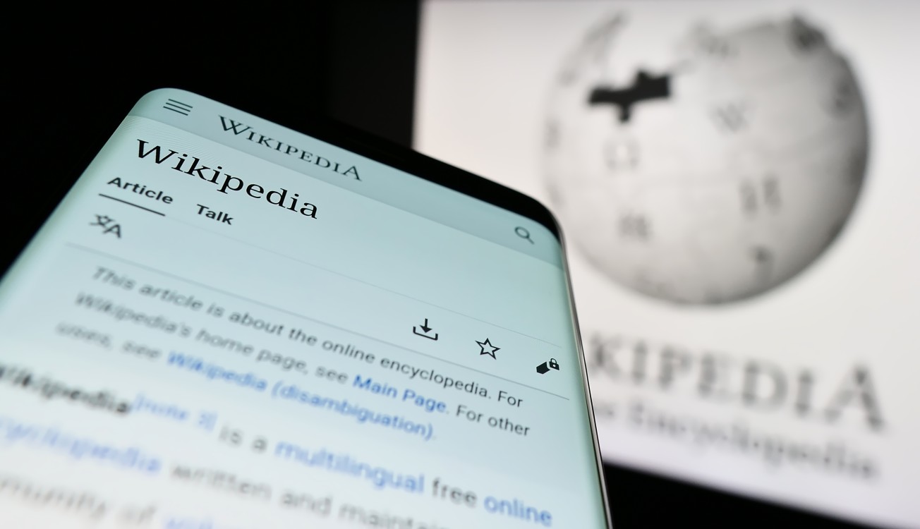 Image HR Wiki page: mobile showing wikipedia page